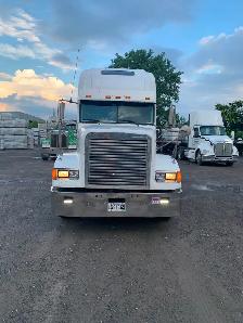 Freightliner 2000 FLD-120 - Photo 3