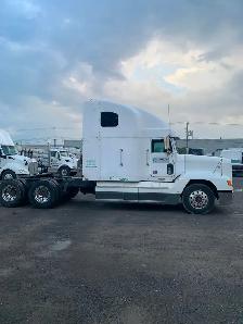 Freightliner 2000 FLD-120 - Photo 4