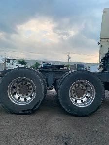 Freightliner 2000 FLD-120 - Photo 6
