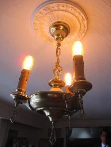 1930s ANTIQUE BRASS 3 ARM PAN CANDLEWICK CEILING LAMP FIXTURE - Photo 5