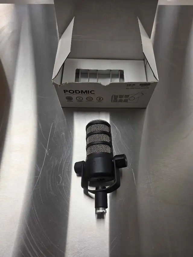 rode poetic podcast microphone