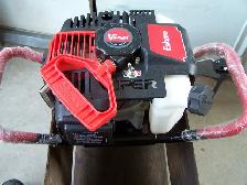 GAS POWER POST HOLE / ICE AUGER NEW
