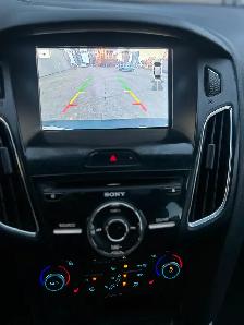 2018 Ford Focus Titanium Hatchback - Photo 4