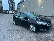 2018 Ford Focus Titanium Hatchback - Photo 6
