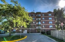 Student Rooms Available - Walk to Fanshawe Campus - Photo 9