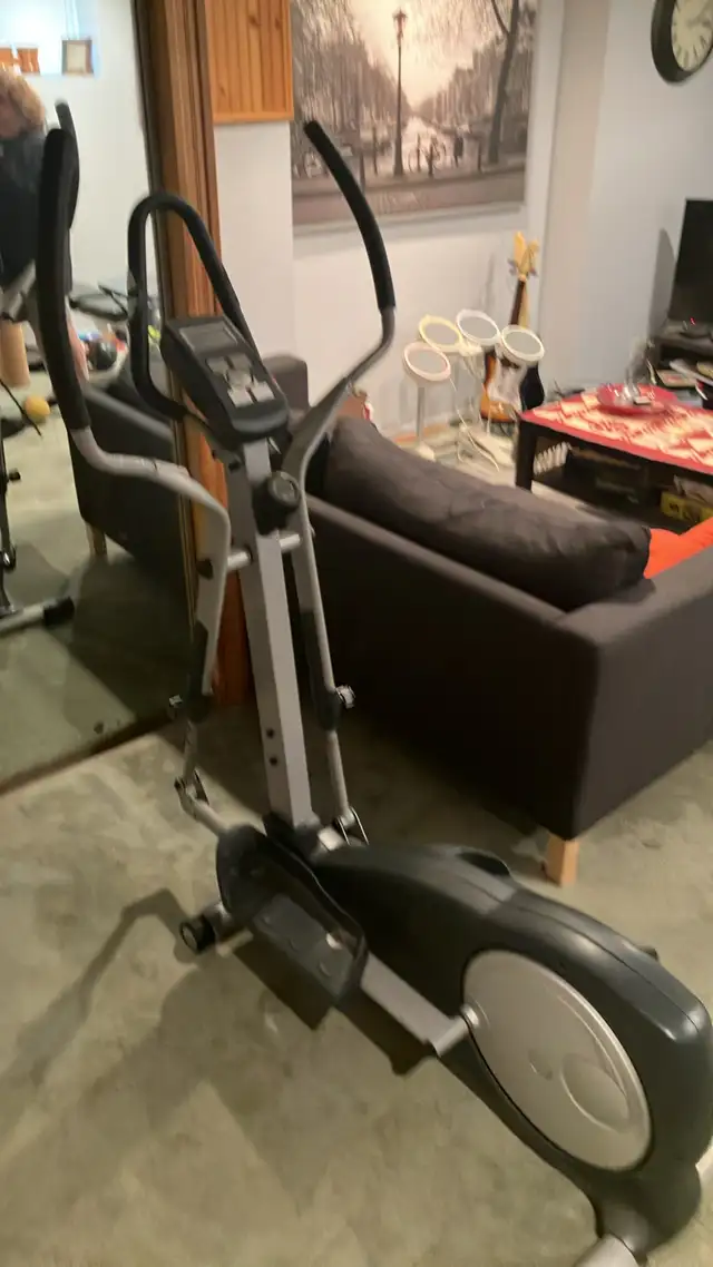 SPORTOP E860 Elliptical Exercise Machine