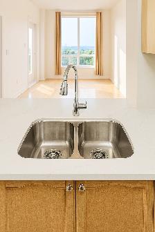 1 Bed Condo | All Utilities Included and Parking - Photo 2