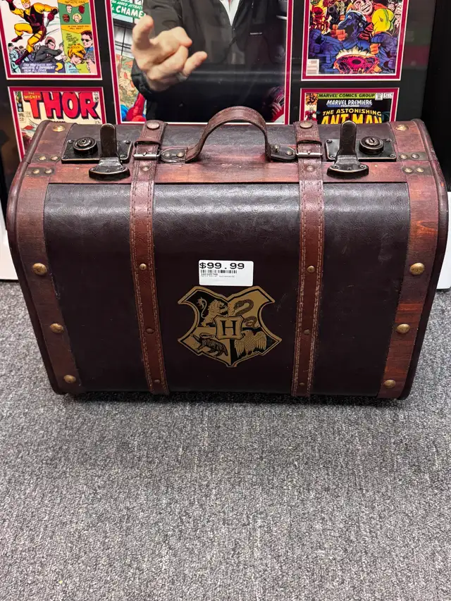 Harry Potter Hogwarts Replica School Trunk