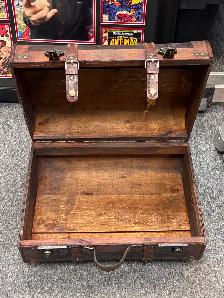 Harry Potter Hogwarts Replica School Trunk - Photo 3
