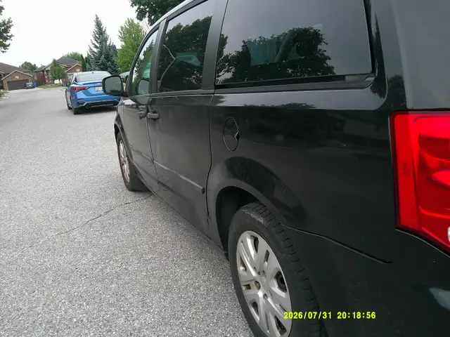 Grand caravan 2016 for sale