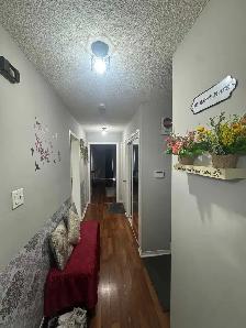 FULL 3 BEDROOM RECENTLY RENOVATED TOWNHOUSE RENTAL IN BRAMPTON - Photo 3