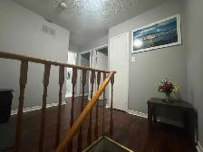 FULL 3 BEDROOM RECENTLY RENOVATED TOWNHOUSE RENTAL IN BRAMPTON - Photo 5