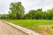 Fully serviced lot 4 in Alix – Ready for your dream home! - Photo 4