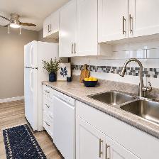 Modern Newly Renovated 1 & 2 Bedroom Apt - Century Park