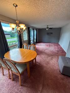 170 PINE CRES.,OPEN HOUSE SATURDAY 12-2:00 - Photo 3