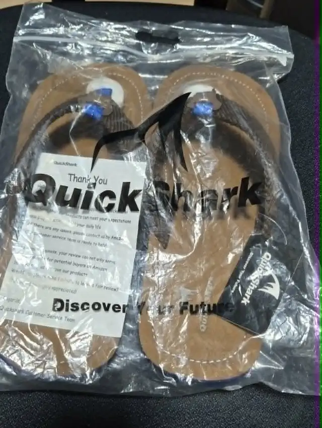 QUICK SHARK MEN'S SIZE 14 ARCH SUPPORT FLIP FLOPS – NEW WITH $20