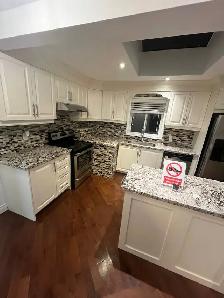 3 BEDROOM HOUSE AVAILABLE IN SCARBOROUGH. HEART OF THE CITY - Photo 2