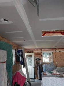 Drywall mudd and tape finisher/painter and yard cleanup i do - Photo 4