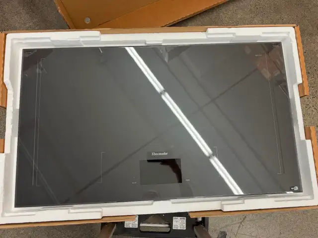 Neuve  Thermador 36 ' Plaque  de cuisson à induction CIT36YWBB