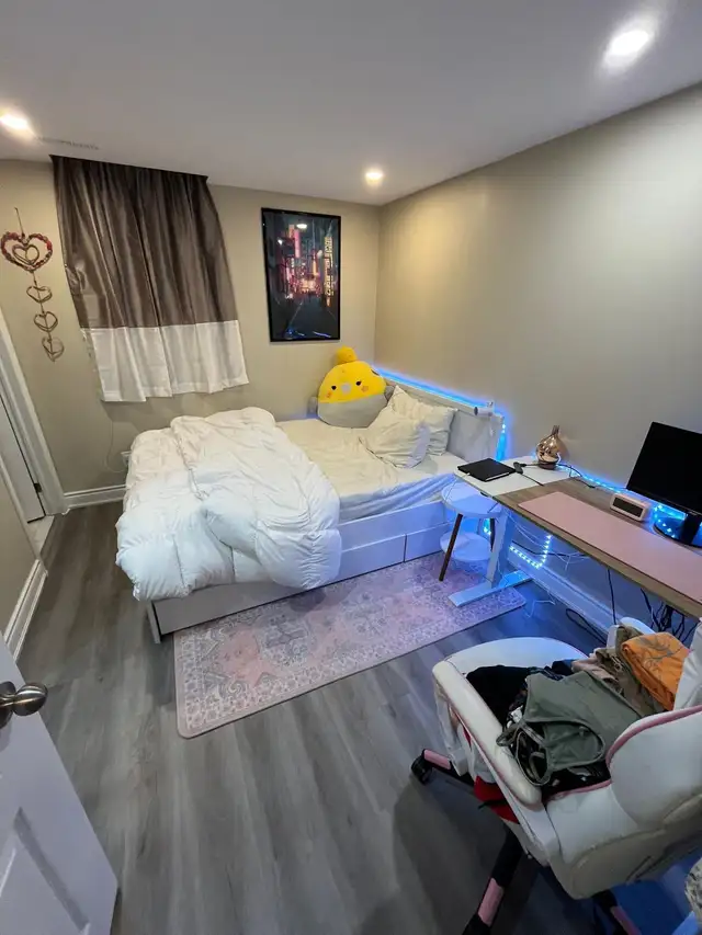 MASTER BEDROOM WITH ATTACHED WASHROOM AVAILABLE IN MISSISSAUGA