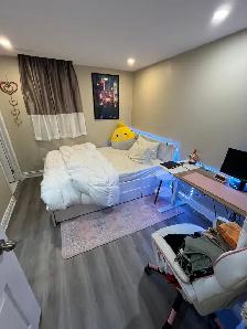 MASTER BEDROOM WITH ATTACHED WASHROOM AVAILABLE IN MISSISSAUGA