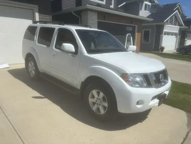 2012 Nissan Pathfinder SV Sport Utility - For Sale