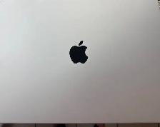 Macbook Pro M2 16'~With Box - Photo 3