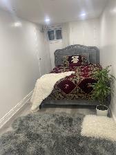 $1295, Cozy Basement private   Studio near Square One - Photo 2