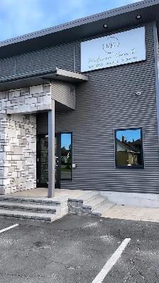 Treatment room / office for rent