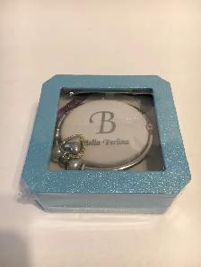 Bella Perlina Heart Charm Bangle Bracelet - Photo 2