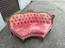 Free delivery used Vintage Pink Settee - Photo 2