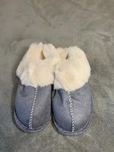Womens / Mens Furry Slippers brand new - Photo 4