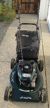 CRAFTSMAN REAR BAG GAS LAWNMOWER - Photo 3