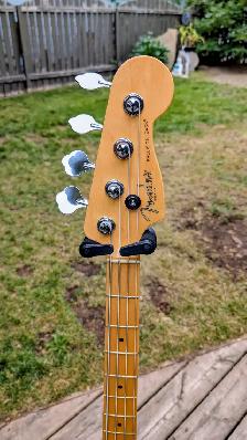 2008 Fender USA Precision bass guitar - Photo 4