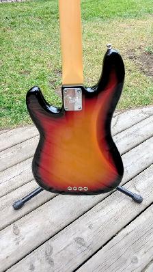 2008 Fender USA Precision bass guitar - Photo 5