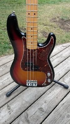 2008 Fender USA Precision bass guitar - Photo 7