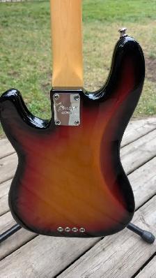 2008 Fender USA Precision bass guitar - Photo 10