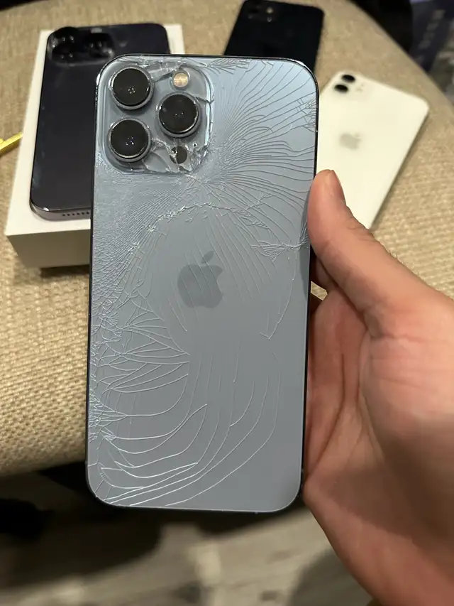 We buy all cracked iphones