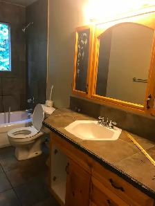 3 beds 2 bath main level housing for rent - Photo 10