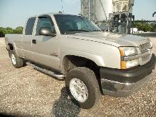 2004 Chevrolet Silverado 2500HD Duramax 4X4 - Photo 2