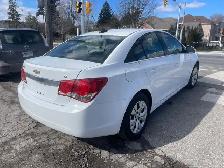 2016 Chevrolet Cruze Limited 4dr Sdn LT w/1LT - Photo 9