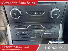 2015 Ford Edge 4dr SEL AWD - Photo 23