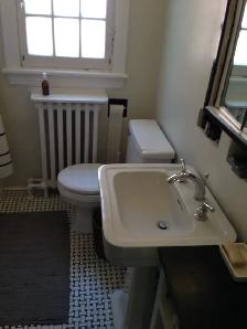 CIVIC Area Large 2BDR Apartment available Sept 1st. - Photo 10