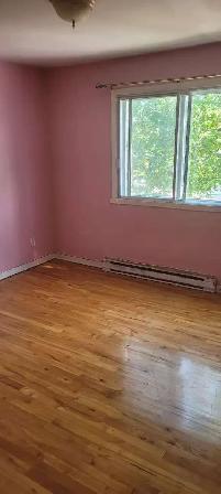 5 1/2 FOR RENT, available immediately - Photo 2