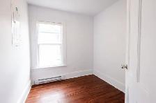 Newly Renovated 2-Bedroom Apartment for Rent – 9 Victoria St., T - Photo 5