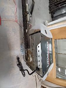 Garage Door Opener - Photo 2