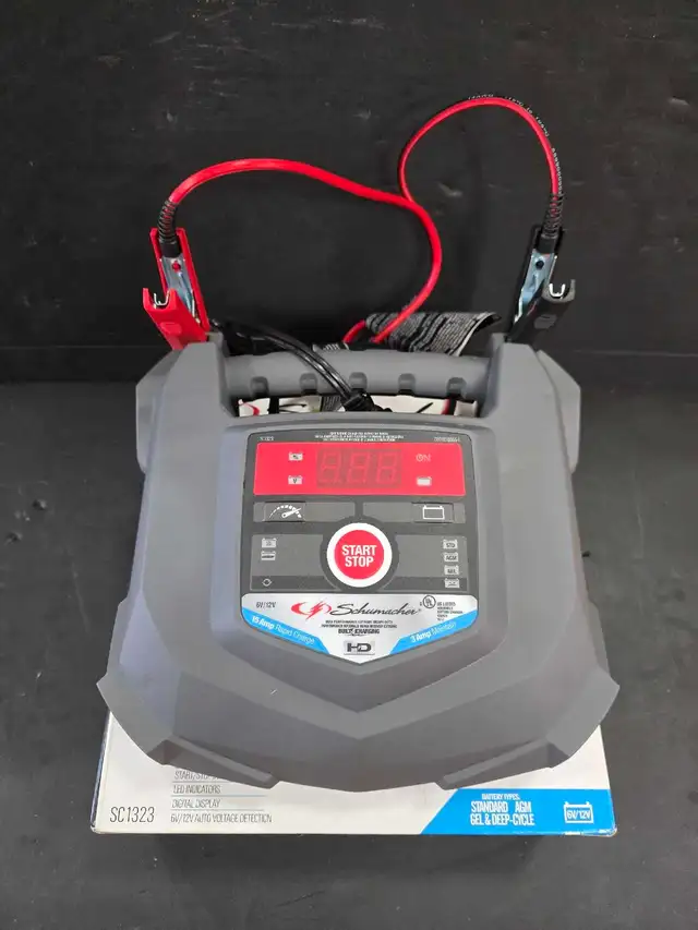 SCHUMCHER BATTERY CHARGER W/BOX