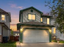 PRICE DROP! 4 BED AIRDRIE HOME WITH OVER $55K IN UPGRADES!