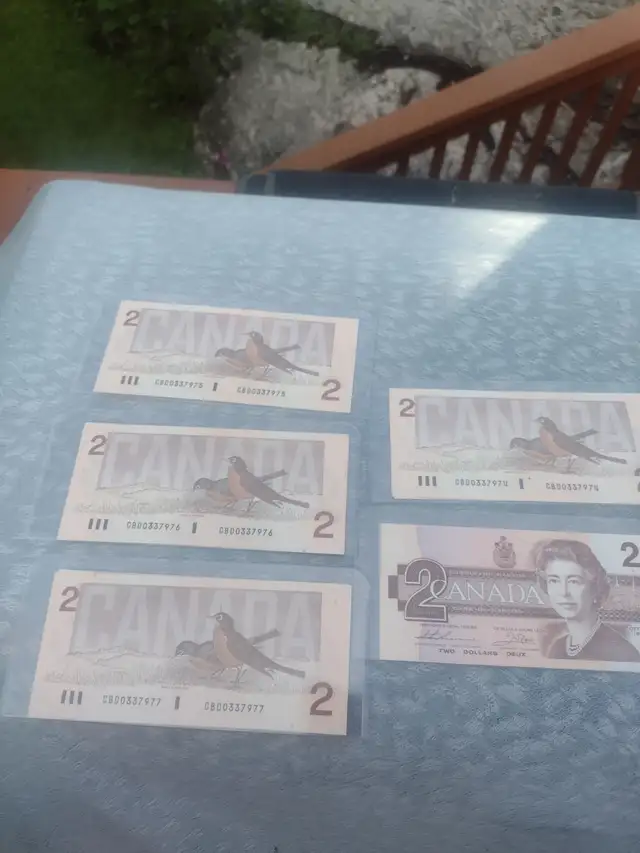 1986 Bank of Canada $2 Bills 9 unc consecutive serial numbers