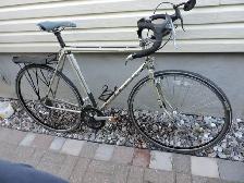 Vélo de route Haute Gamme Miata vintage monté Shimano Deore DX